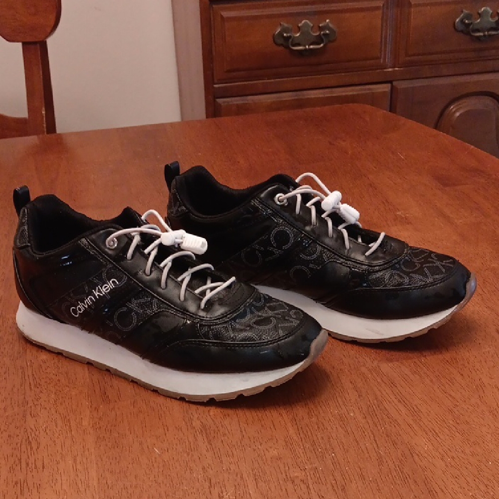 Calvin Klein Men's Size 10.5 Black & White Sneakers Drawstring Laces